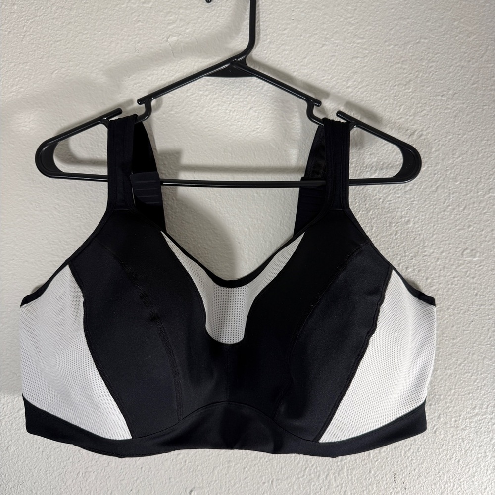 Parfait full breast bounce control sports bra size 44G adjustable straps